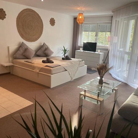 Kingsize Bett Boho Apartment Mit Tiefgarage Naehe Salzburg Freilassing Eksteriør bilde