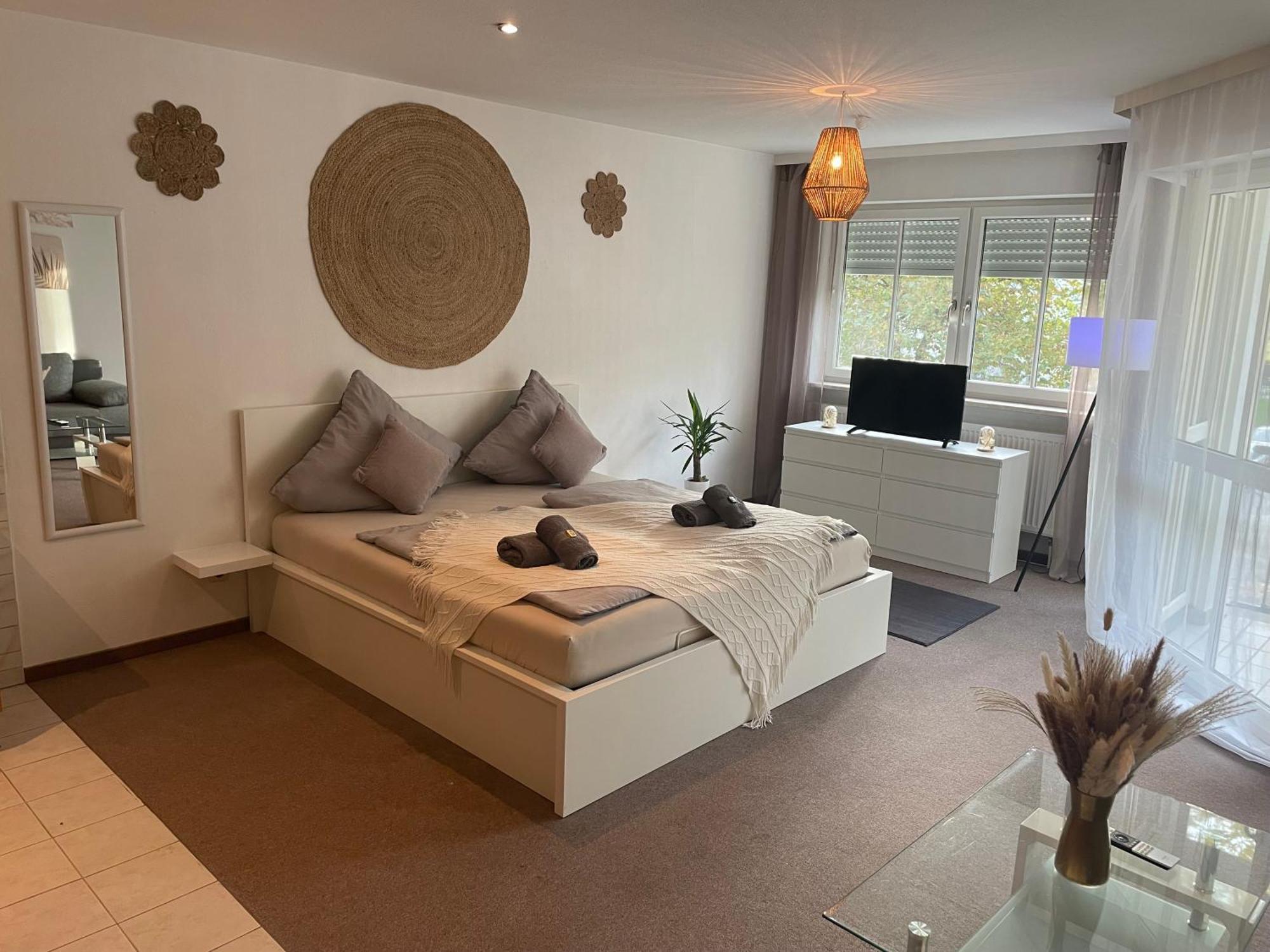Kingsize Bett Boho Apartment Mit Tiefgarage Naehe Salzburg Freilassing Eksteriør bilde